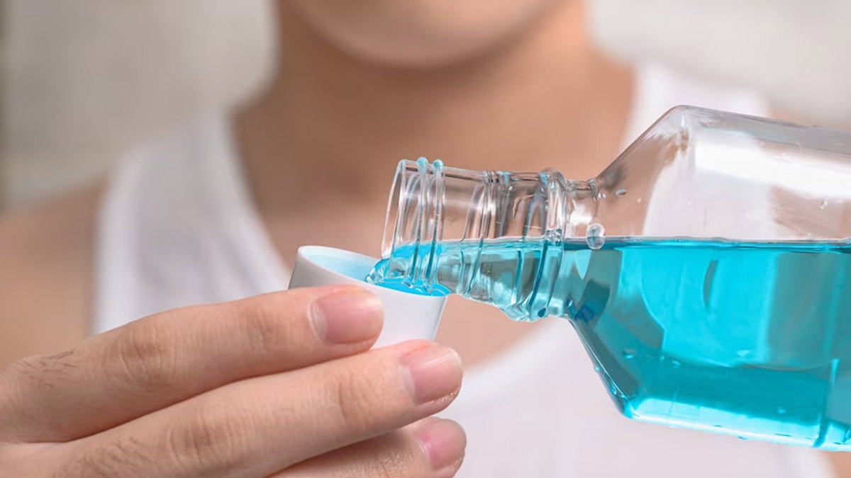 Side Effects Of Mouthwash: Expert Shares It Can Cause Cancer